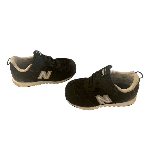 Toddler New Balance Size 5 - Picture 2 of 6